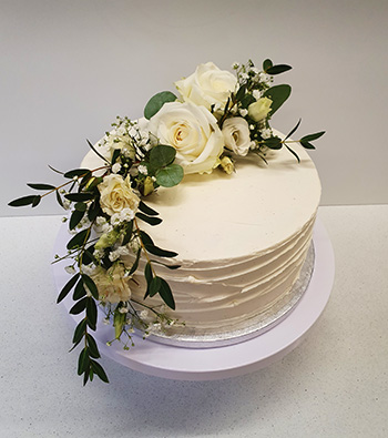 weisse 1 Stock-Hochzeitstorte mit Rosen